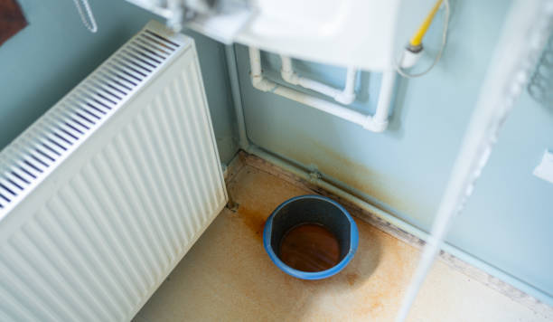 Water damage restoration process in CA